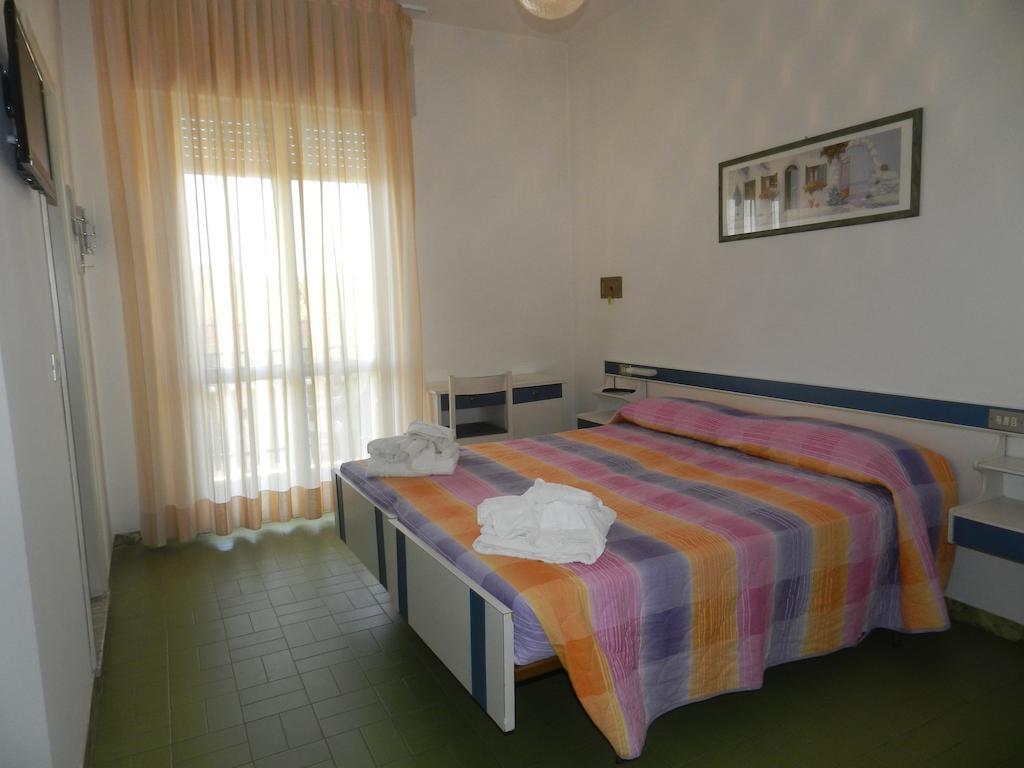 Hotel Michelangelo Беллария-Иджеа-Марина Номер фото