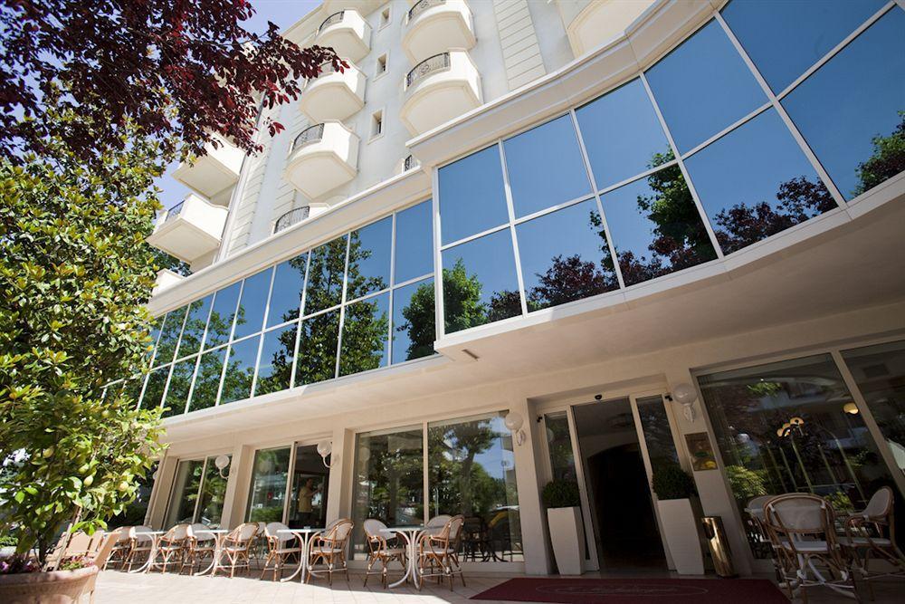 Hotel Michelangelo Беллария-Иджеа-Марина Экстерьер фото