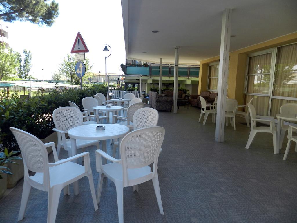 Hotel Michelangelo Беллария-Иджеа-Марина Экстерьер фото