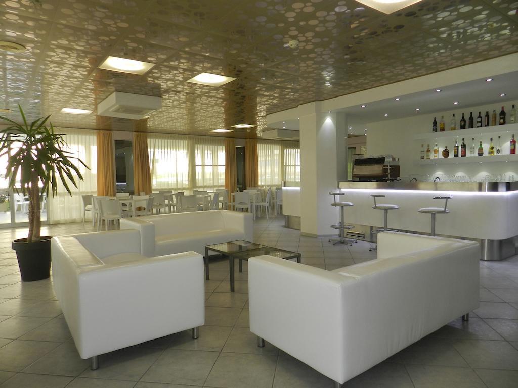 Hotel Michelangelo Беллария-Иджеа-Марина Экстерьер фото