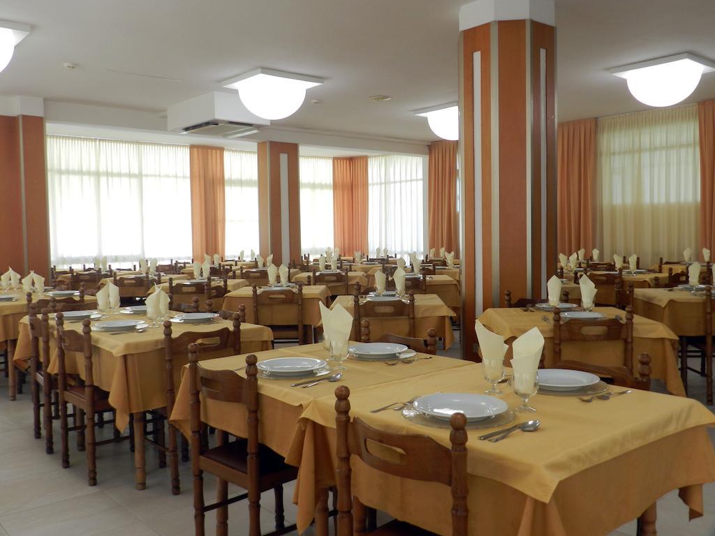 Hotel Michelangelo Беллария-Иджеа-Марина Экстерьер фото